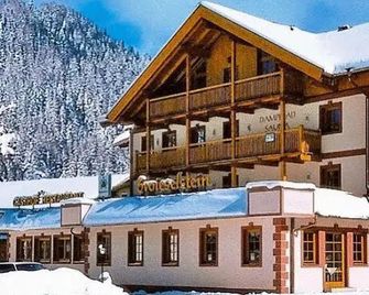 Gasthof Zwieselstein - Sölden - Building