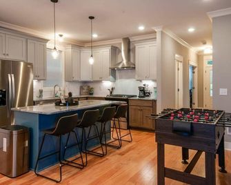 Booking Fast 12 Beds-large Yard - Nashville - Phòng ngủ