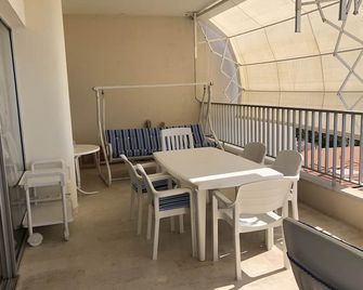 Beautiful residence with a splendid valley & sea view - Broummâna - Balcony