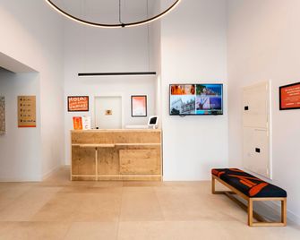 easyHotel Madrid Alcala - Madrid - Recepción