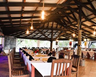 Coralview Island Resort - Tavewa Island - Restaurant