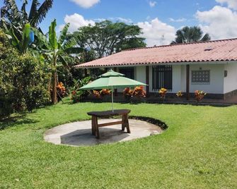 Finca Campestre J&J - Quimbaya