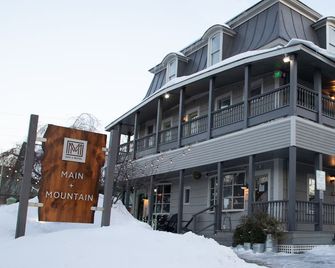 Main and Mountain - Ludlow - Gebäude