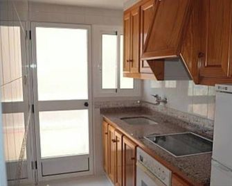 apartment with direct access to the beach of Tavernes de Valdigna - Benifairó de la Valldigna - Kitchen