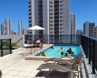 Apt 2 quartos com varanda próximo Praça Casa Forte o bairro mais agradável do Recife ARN901 - Recife - Pool