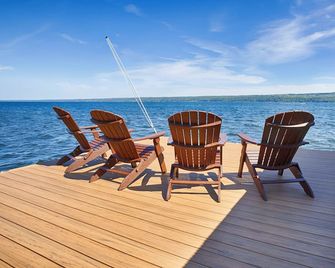 The Trottage: Modern 2 Bedroom Seneca Lake Home - Dundee - Balcony