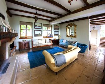 Villa Bazjaki - Beautiful stone villa in Istria with private pool - Livade - Living room