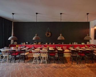 Pension Conacul Vanatorului - Moieciu de Sus - Restaurante