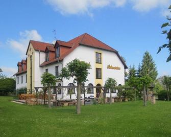 Hotel Schwartze - Nohra (Weimarer Land) - Gebäude
