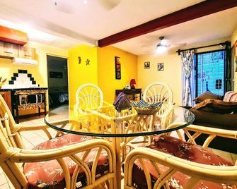 Nice Apartment, Equipped Near The Malecon And The Beach - La Paz - Dining room