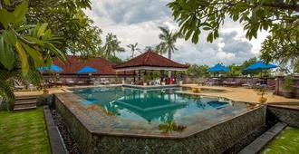 Aditya Beach Resort - Buleleng - בריכה