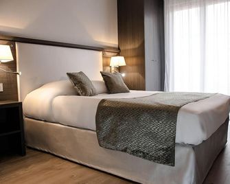 Séjours & Affaires Aix-en-Provence Mirabeau - Aix-en-Provence - Bedroom