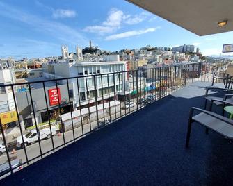 Royal Pacific Motor Inn - San Francisco - Balkon