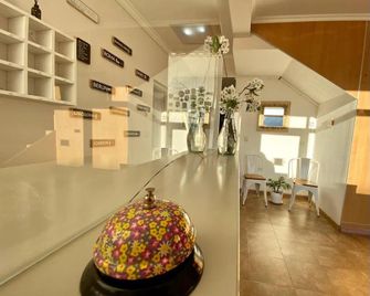 Hotel Kelman - Perito Moreno - Front desk