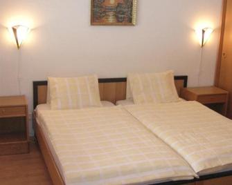 Zimmer Mamma Mia - Bürchen - Camera da letto