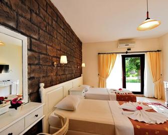 Yalim Hotel - Golturkbuku - Bedroom