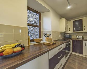 Gwynfryn - Bala - Kitchen