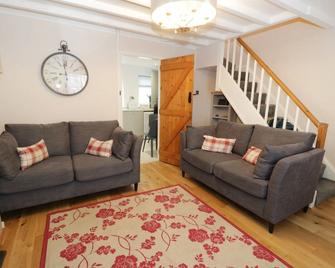 Clock Cottage - Conwy - Living room