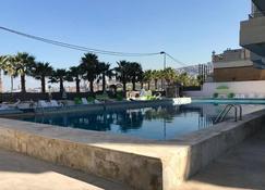 Chalet in Jounieh, pool, amazing sea view, wifi Maameltein - Jounieh - Pool