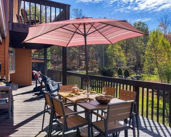 Discounted Winter Rates! Ski Retreat, Hot Tub, Fire Pit | Windham Mountain House - Windham - Balcon