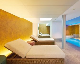 Hotel Ambassador - Berna - Piscina