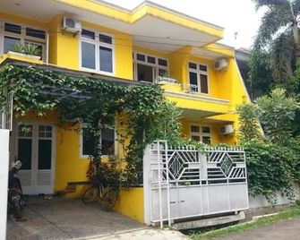 Cendana Mulia Hostel Bogor - Bogor - Building