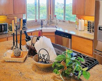 Trade Winds Plateau - Kapaau - Cocina