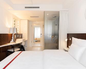 โรงแรมรูบี้ แคลร์ ฌอนีวา - เจนีวา - ห้องนอน