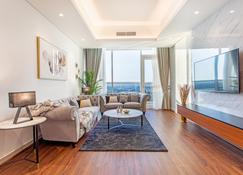 Live in the middle of Lagoons and Sea - Ras Al Khaimah - Living room