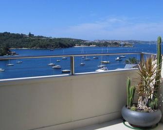 Beachfront Penthouse Apartment - Manly - Ban công