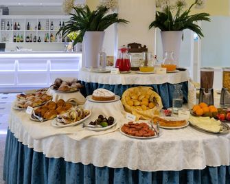 Hotel Luna Lido - Torre San Giovanni - Buffet