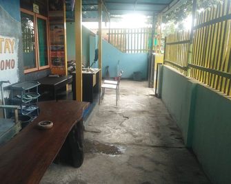 Ayudia Homestay - Banyuwangi - Patio
