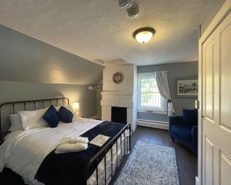 Stone Hearth Inn and Eatery - Chester