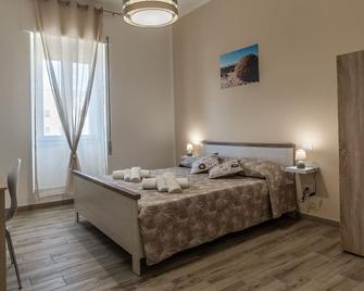 Boss Guest House - Alghero - Bedroom
