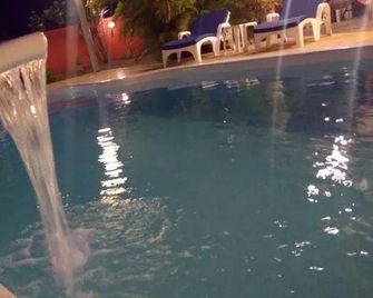 Pousada Caribe - Monte Gordo - Pool