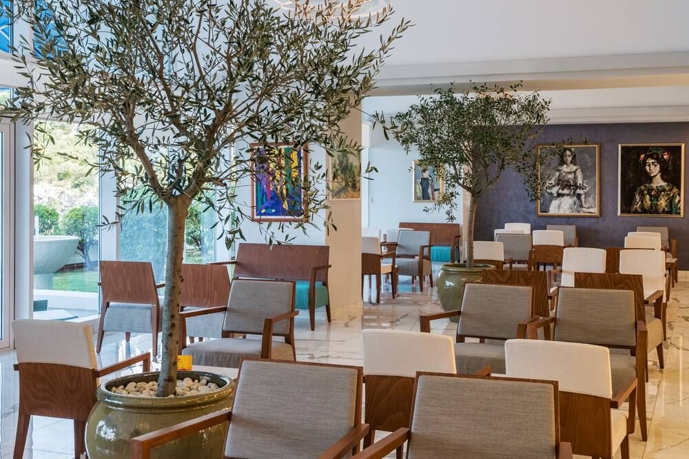 هوتل سونسي دو نيوم