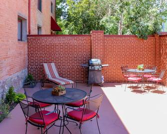 Luxury loft in historic downtown - close to hiking & downtown attractions - Durango - Patio