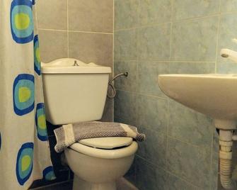 Delfini Hotel - Piraeus
