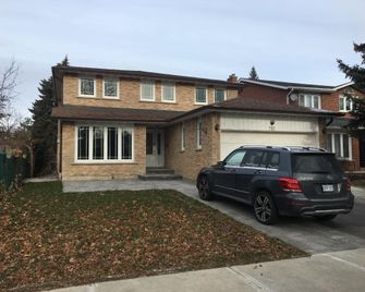 Home Base - Markham - Edificio