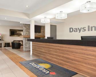 Days Inn Montreal East - Montreal - Front desk