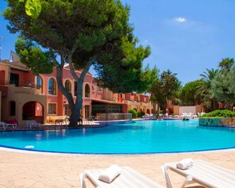 Grupoandria Aparthotel Club Andria - Ciudadela - Piscina