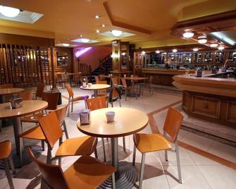 Hotel Alda Centro Pontevedra - Pontevedra - Bar