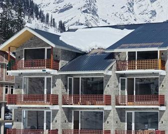 Hotel Patalsu - Manali - Edificio