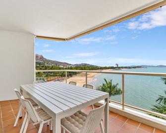 Mariners North Holiday Apartments - Townsville - Balcón