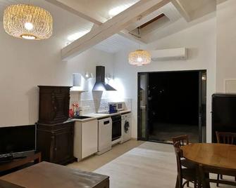 La Bastide De Queyran - La Palud-sur-Verdon - Kitchen