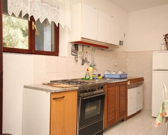 One bedroom apartment near beach Luka, Dugi otok (A-8151-a) - Luka - Kitchen