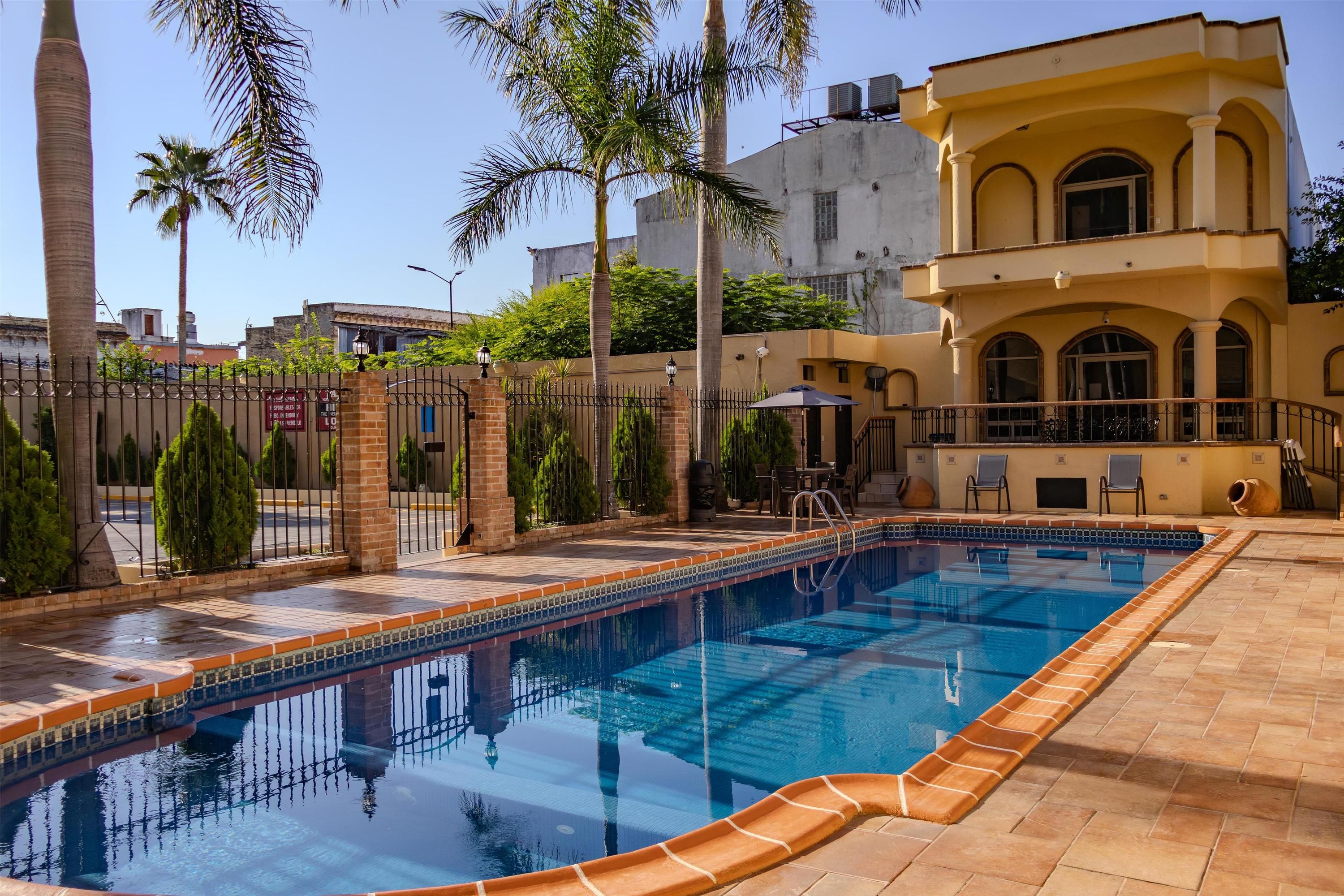 Best Western Hotel Plaza Matamoros - Matamoros - Piscina