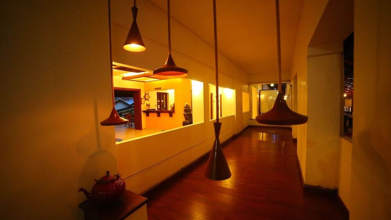 Old Lighthouse Bristow Hotel , Fort Kochi