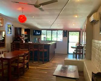 Luxury 2-floor 2-bedroom house! - León - Bar