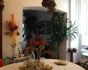 Appartement Centre Ville Bastia - Bastia - Dining room